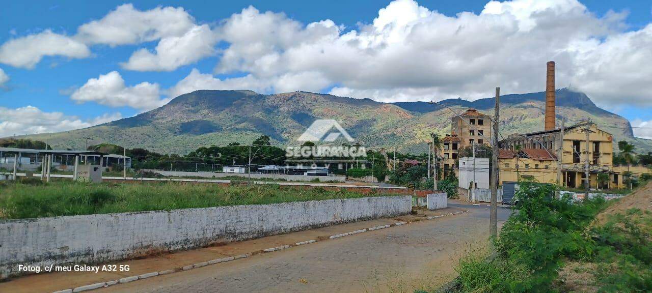 AREA à venda no SANTOS DUMONT: