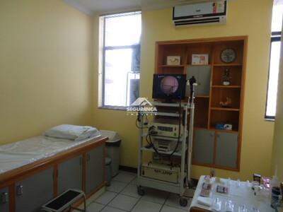 Sala à venda no Centro: 