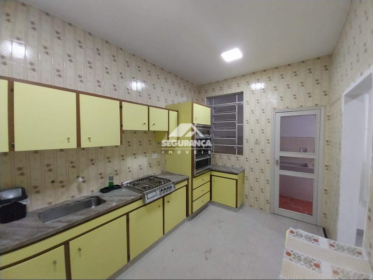 Casa comercial para aluguel no Centro: COZINHA