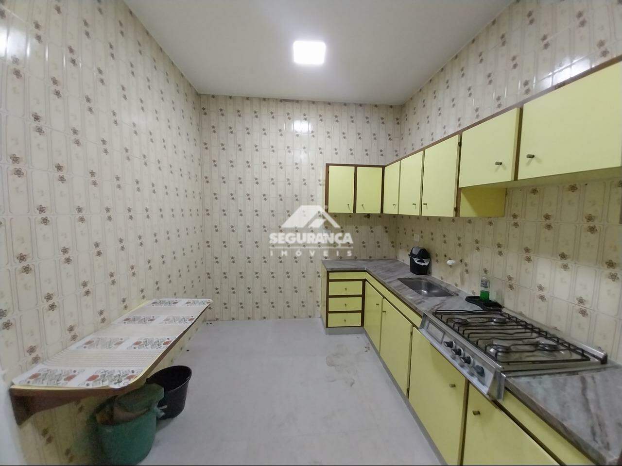 Casa comercial para aluguel no Centro: COZINHA