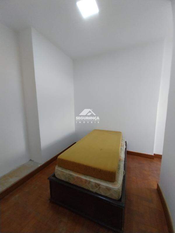 Casa comercial para aluguel no Centro: QUARTO (3)