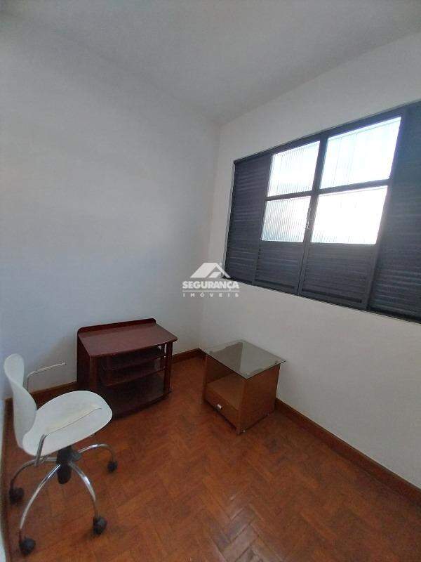 Casa comercial para aluguel no Centro: QUARTO (4)