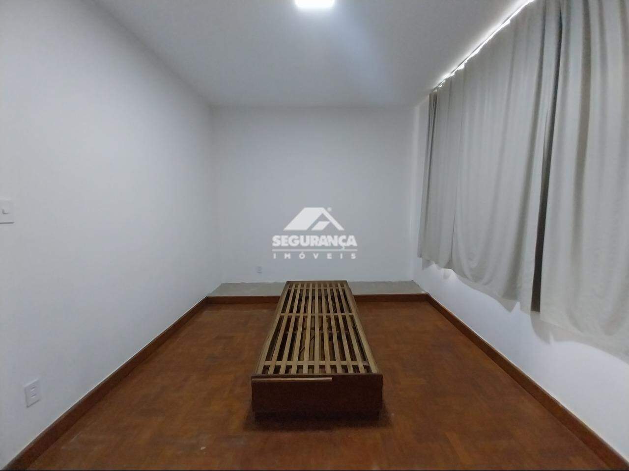 Casa comercial para aluguel no Centro: QUARTO (1)