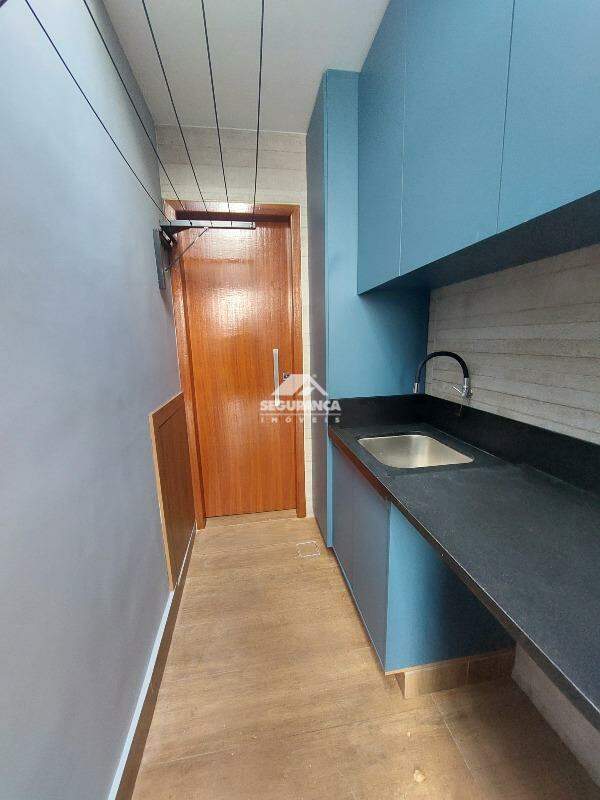 Casa à venda no BELVEDERE: ÁREA DE SERVIÇO