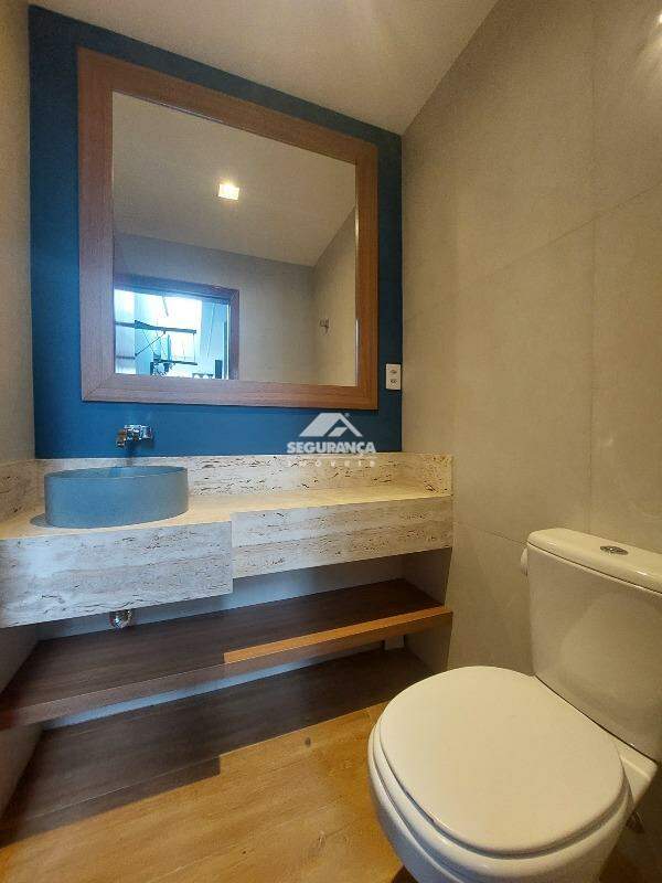 Casa à venda no BELVEDERE: BANHEIRO DA ÁREA GOURMET