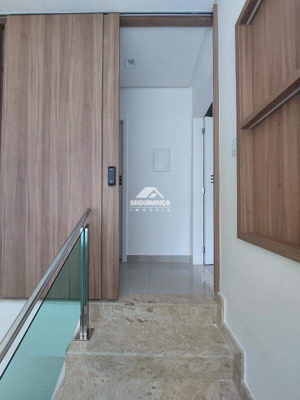 Casa à venda no BELVEDERE: HALL