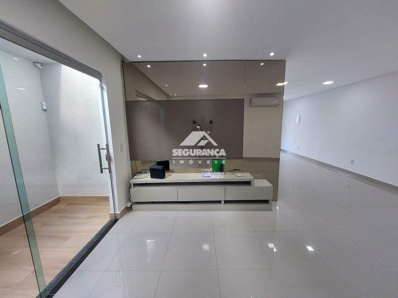 Casa à venda no BELVEDERE: SALA DE TV