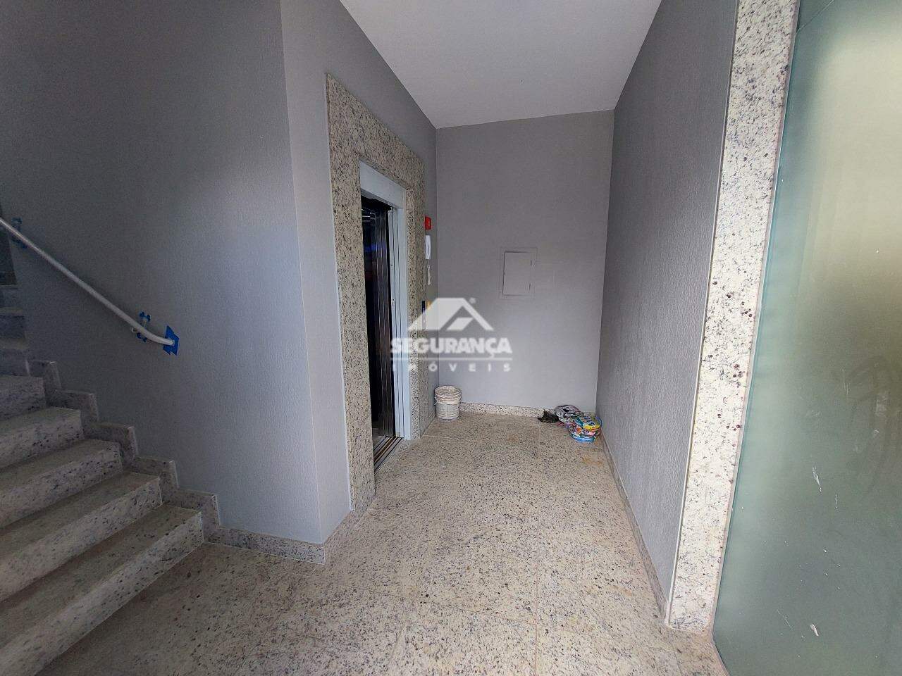 Sala para aluguel no Centro: HALL