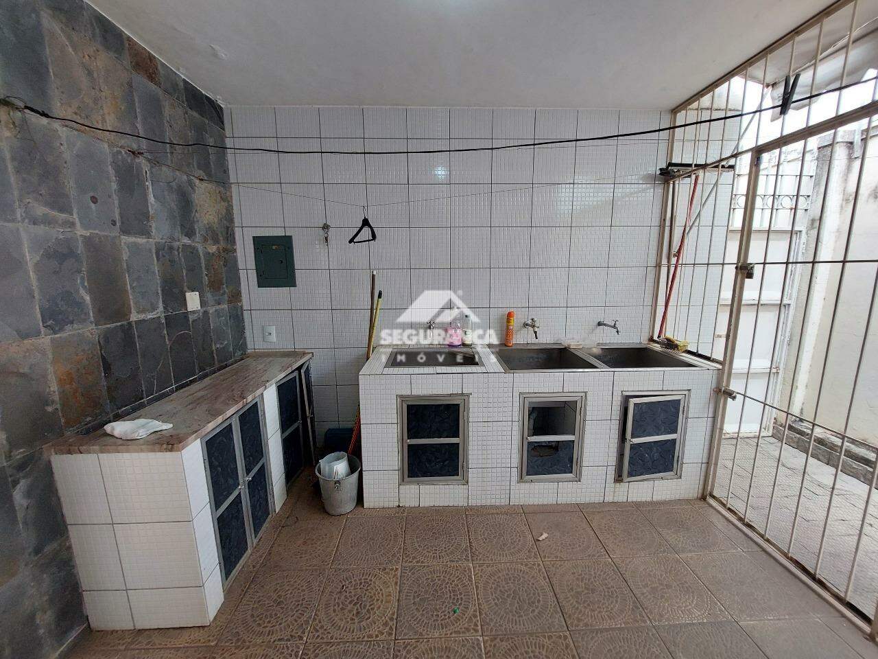 Casa para aluguel no Esplanada: ÁREA DE SERVIÇO