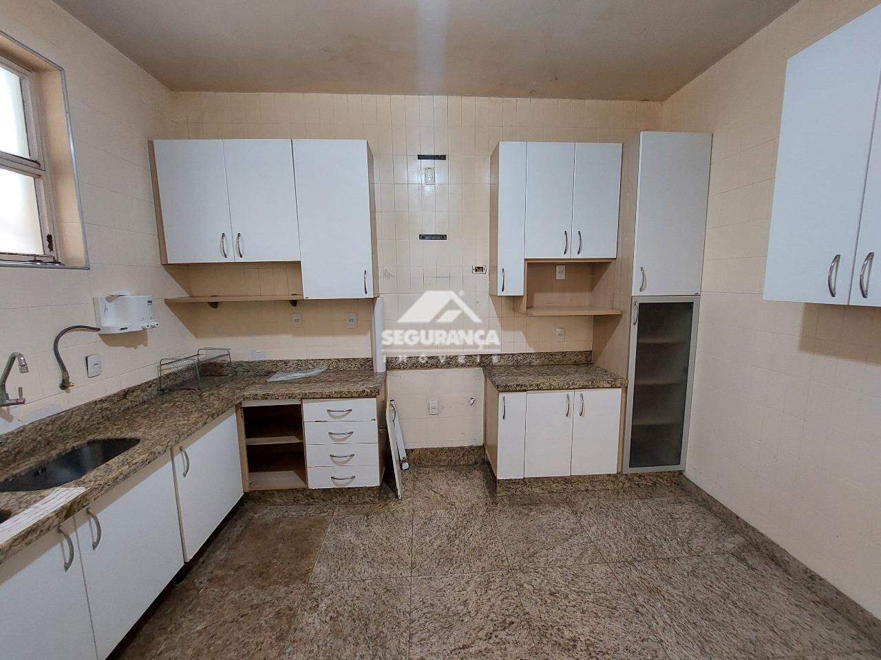 Casa para aluguel no Esplanada: COZINHA