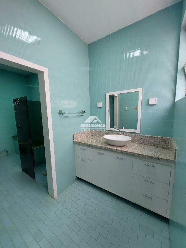 Casa para aluguel no Esplanada: BANHEIRO DA SUÍTE 