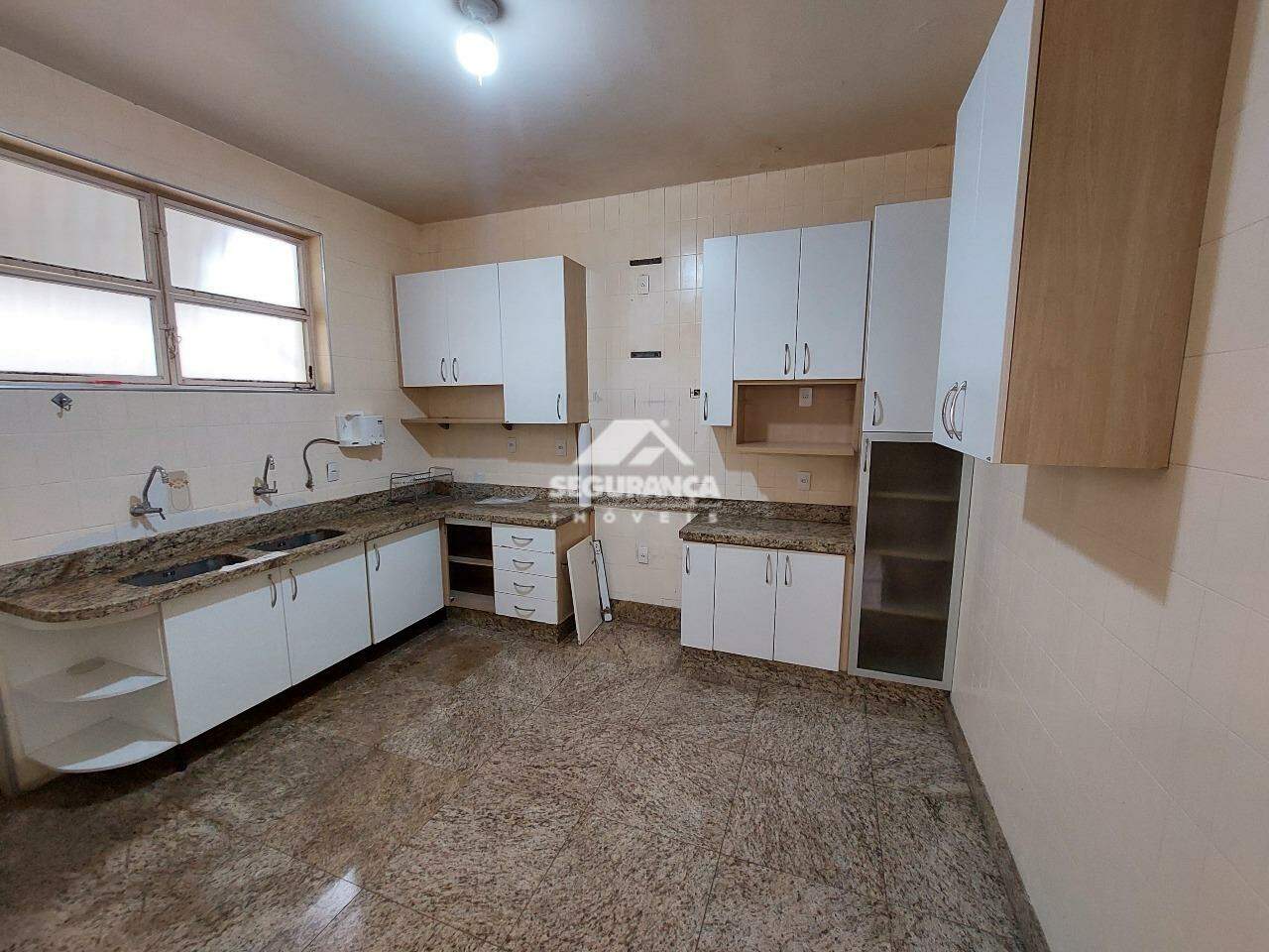 Casa para aluguel no Esplanada: COZINHA