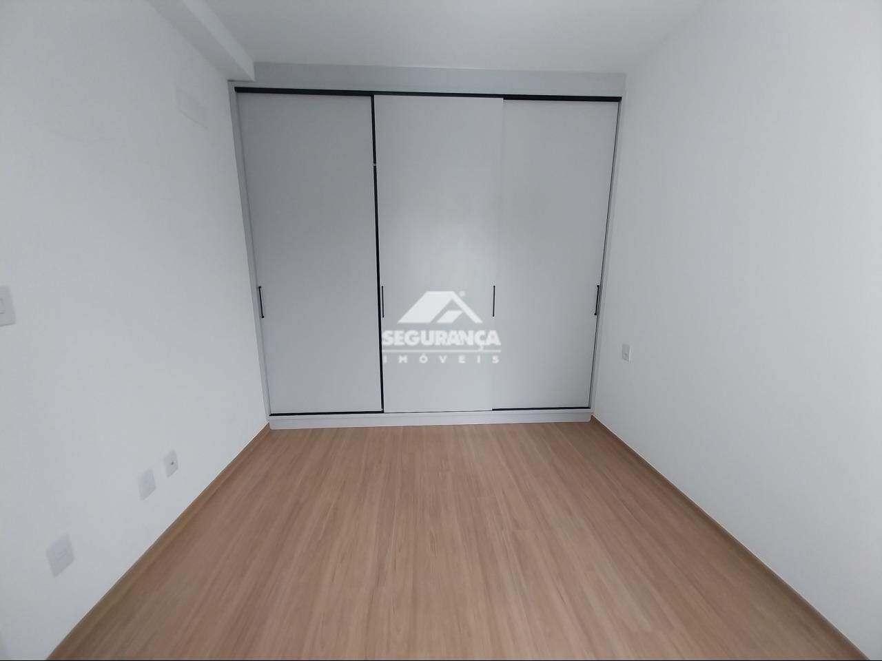 Apartamento para aluguel no ESPLANADINHA: SUÍTE