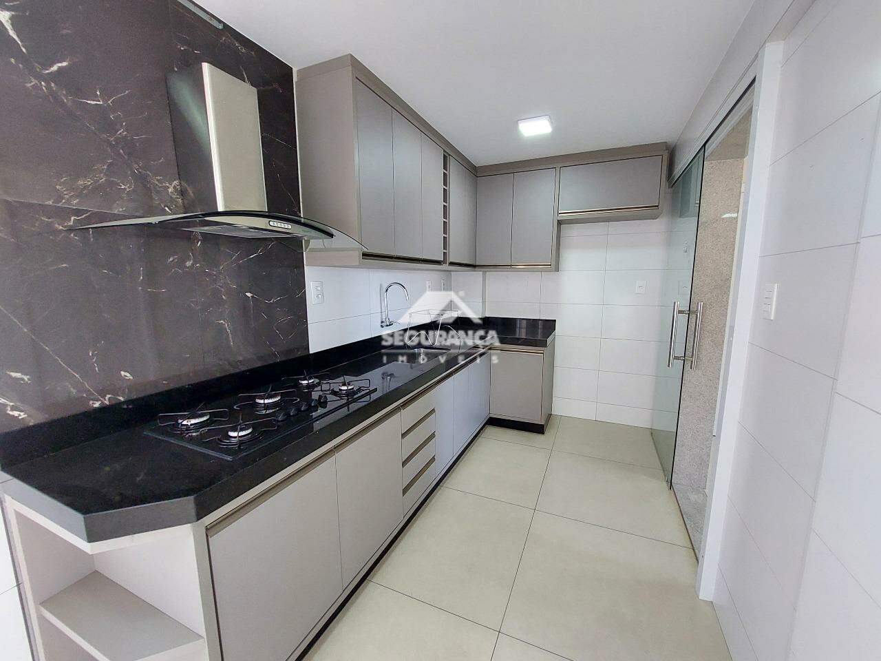 Apartamento para aluguel no Esplanada: COZINHA