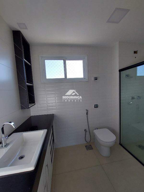 Apartamento para aluguel no Esplanada: BANHEIRO DA SUÍTE (1)