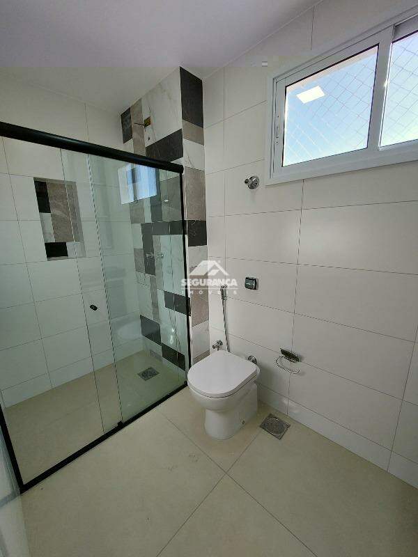 Apartamento para aluguel no Esplanada: BANHEIRO DA SUÍTE (1)