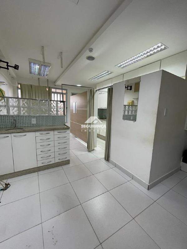 Sala à venda no Centro: 