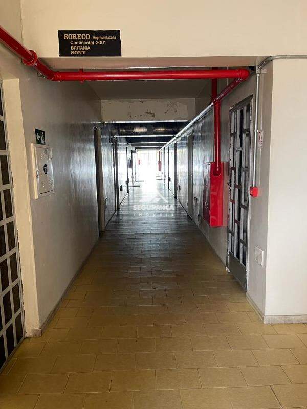 Sala à venda no Centro: 