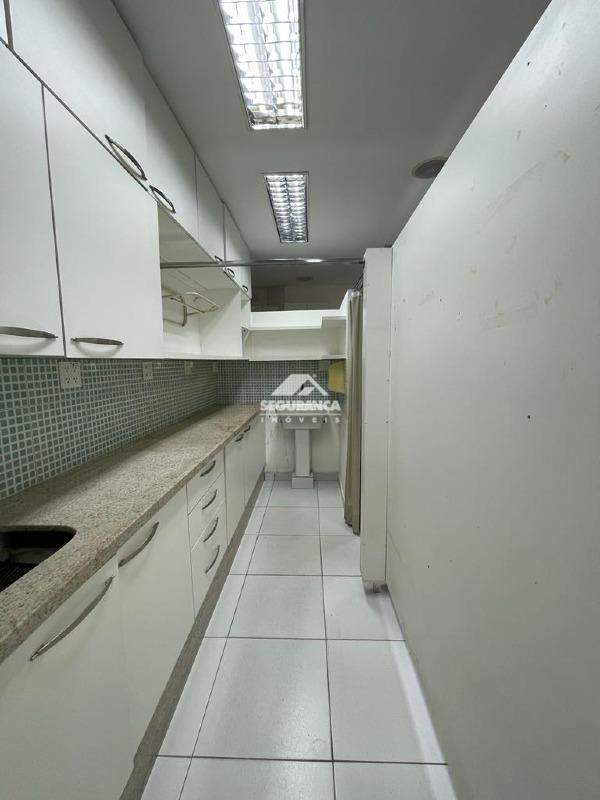 Sala à venda no Centro: 