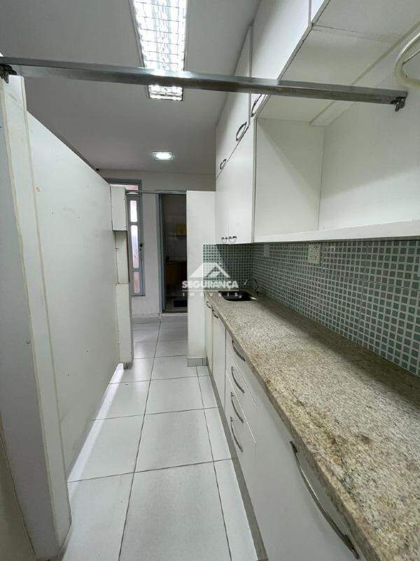 Sala à venda no Centro: 