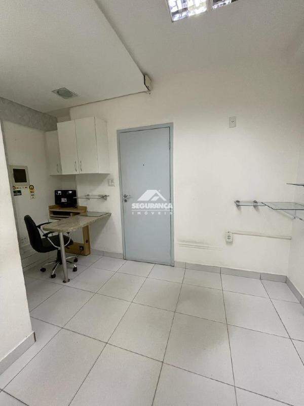 Sala à venda no Centro: 