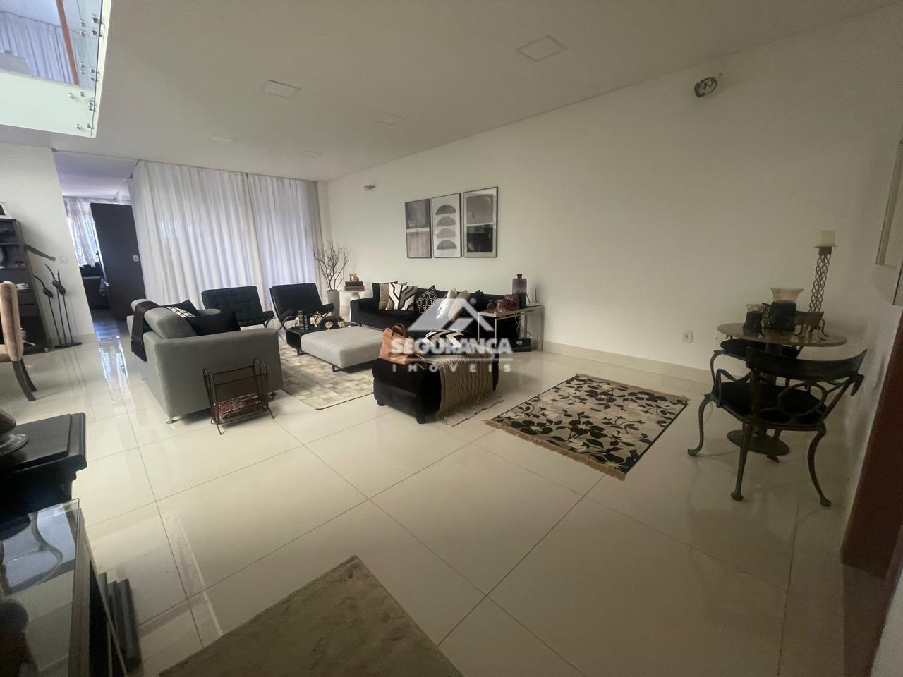 Casa à venda no SANTO AGOSTINHO: 