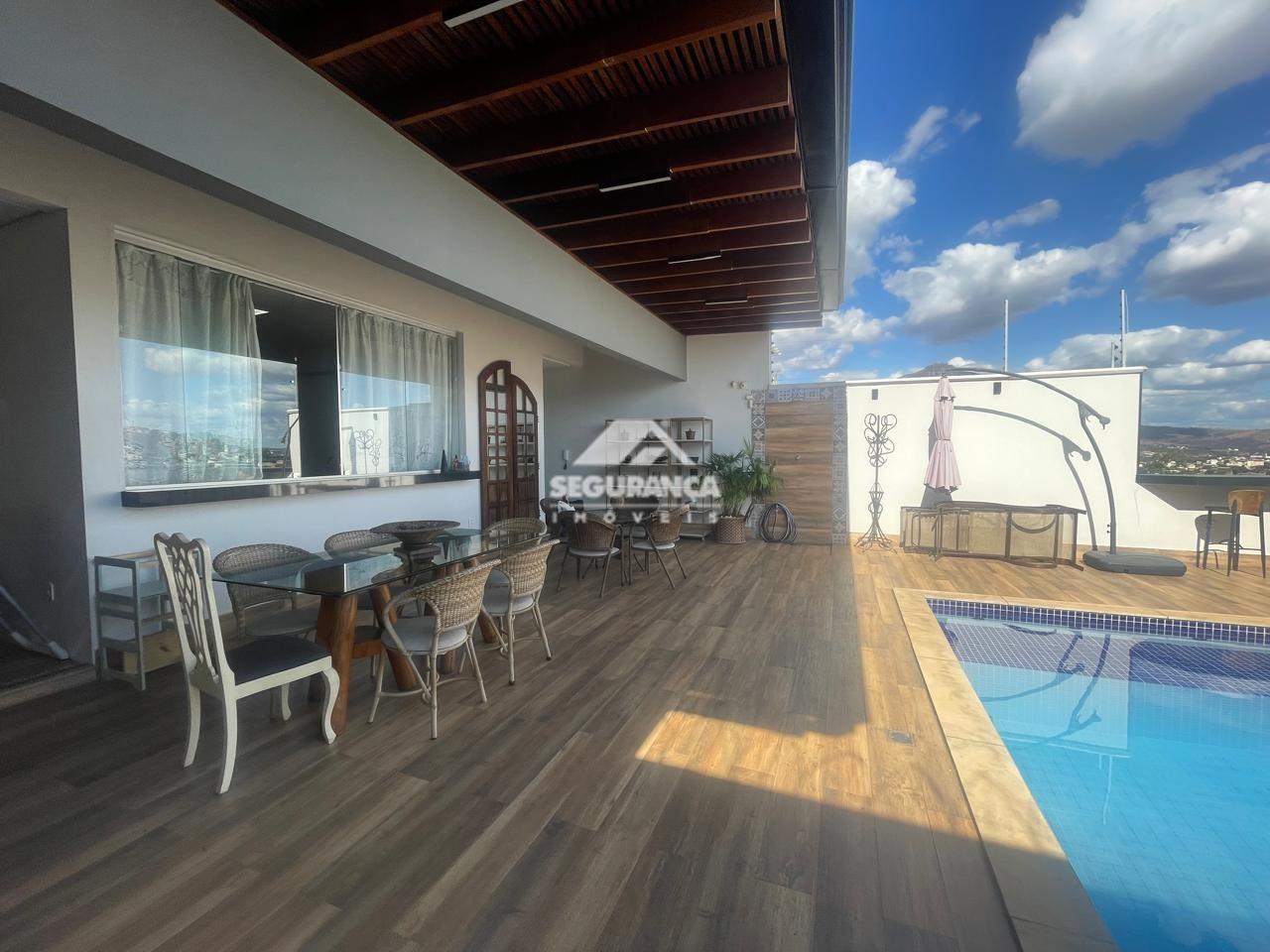 Casa à venda no SANTO AGOSTINHO: 