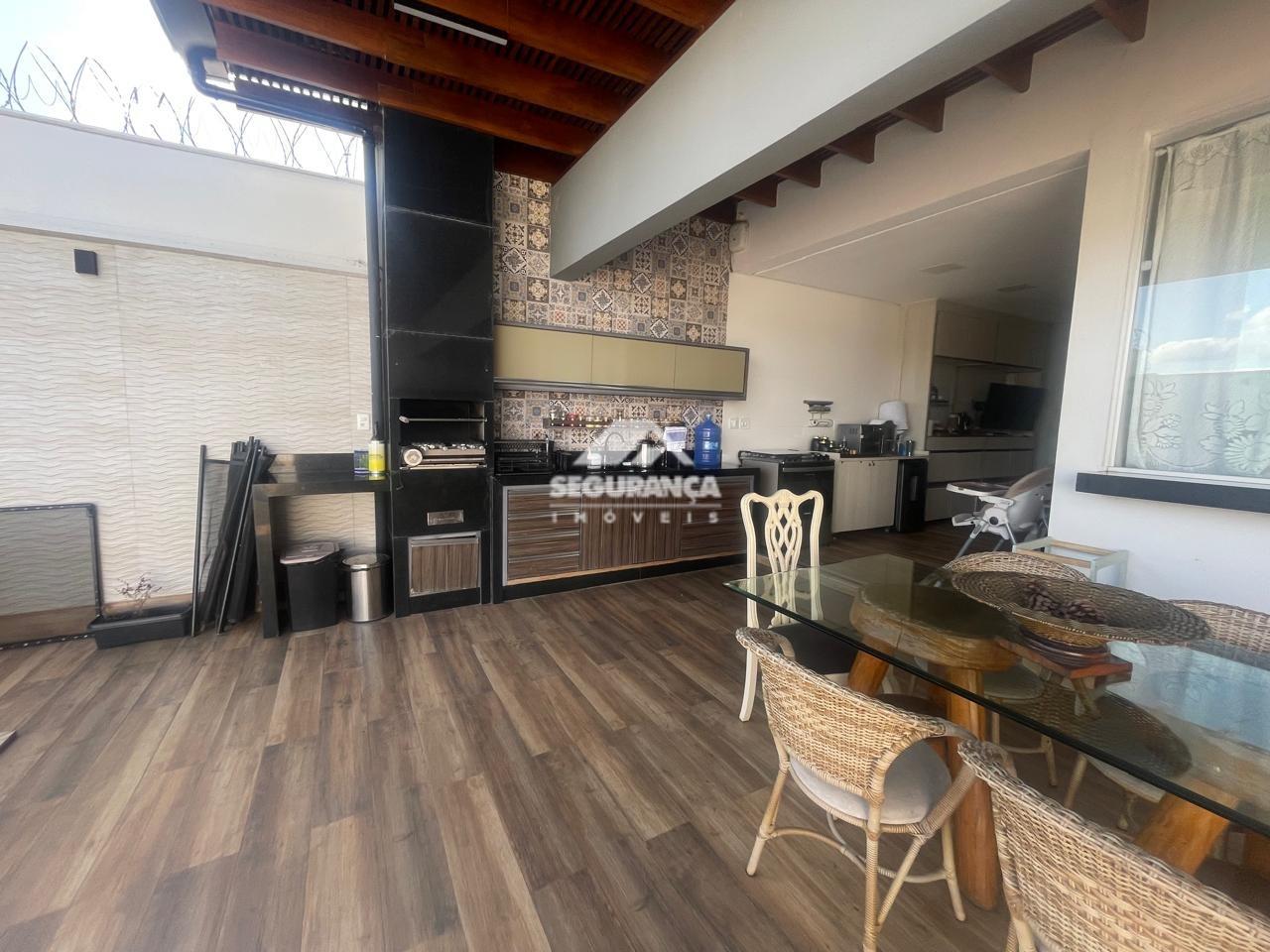 Casa à venda no SANTO AGOSTINHO: 