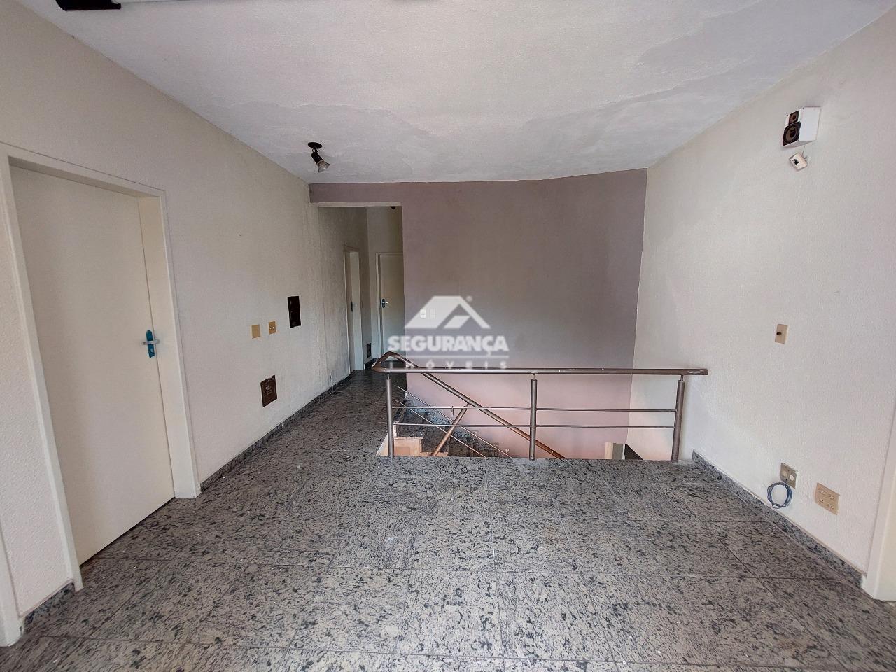 Loja para aluguel no Ilha dos Araújos: HALL DE ACESSO AOS ESCRITORIOS