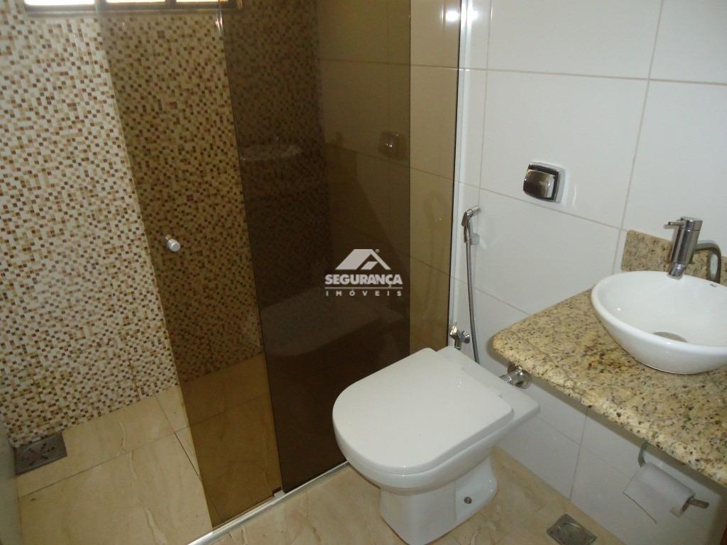 Apartamento à venda no VILA BRETAS: BANHEIRO SOCIAL