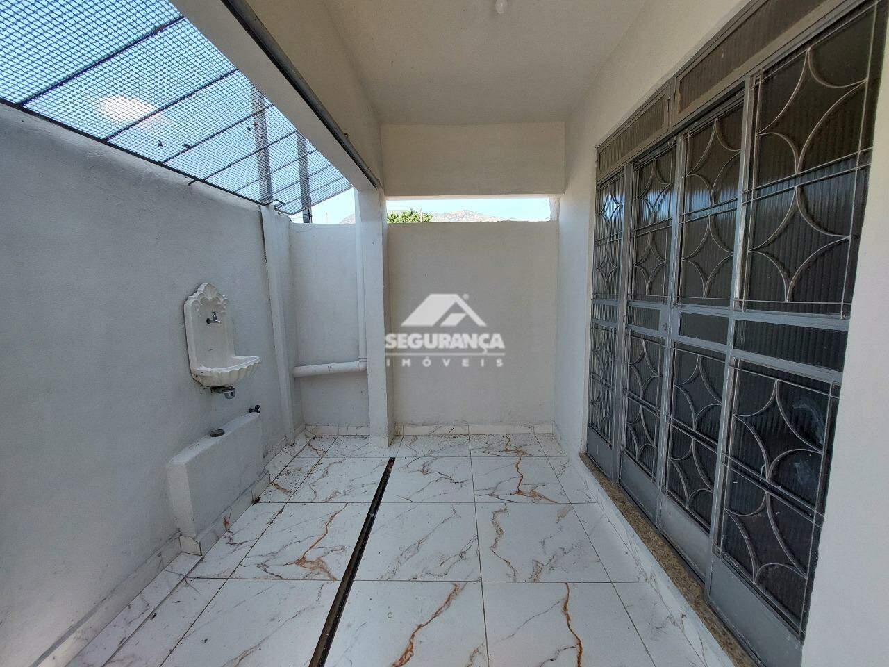 Casa para aluguel no FLORESTA: VARANDA