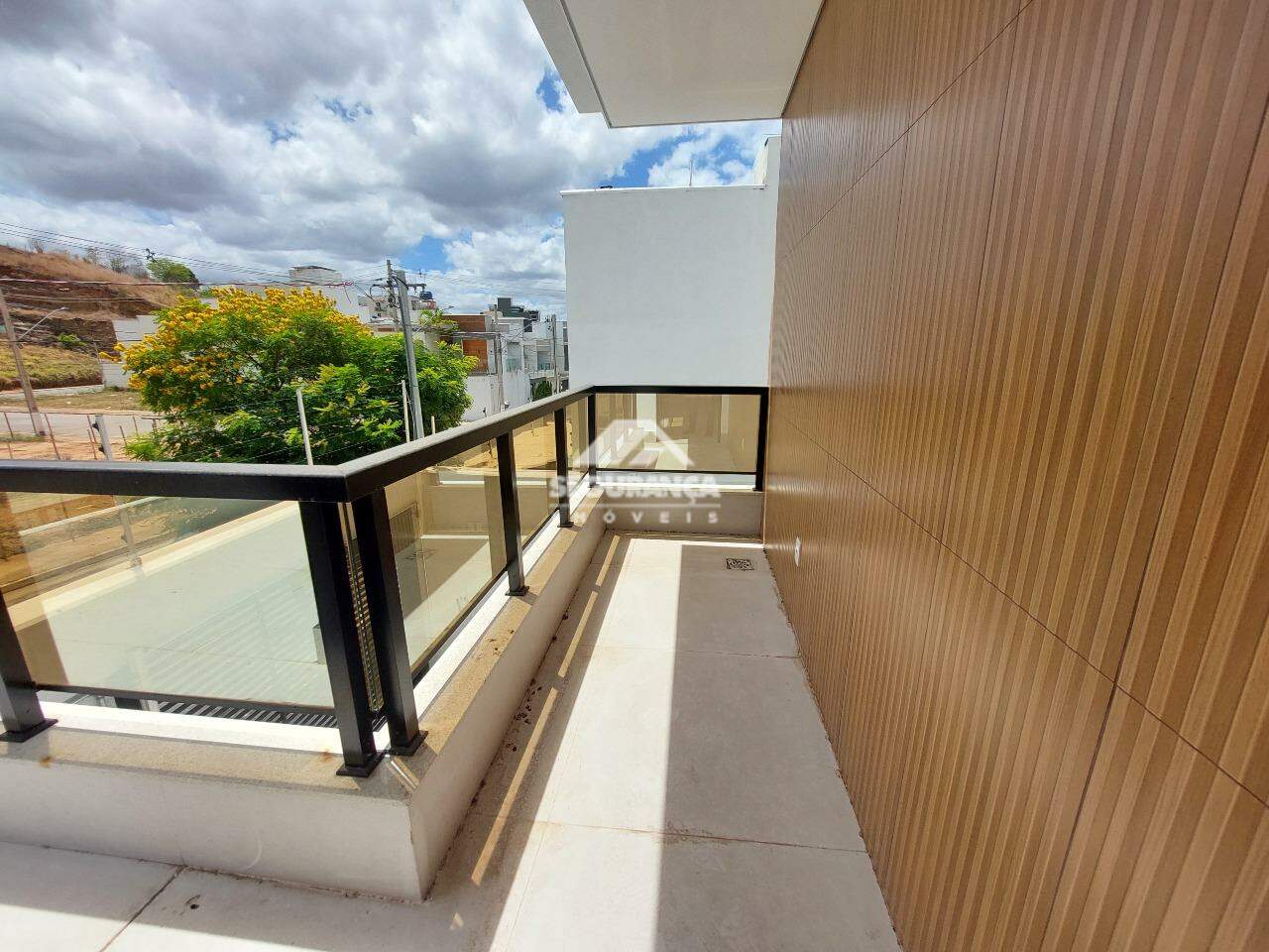 Apartamento para aluguel no LAGOA SANTA II: SACADA DA SUÍTE (2)