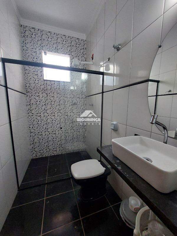 Casa à venda no SANTOS DUMONT: BANHEIRO SOCIAL