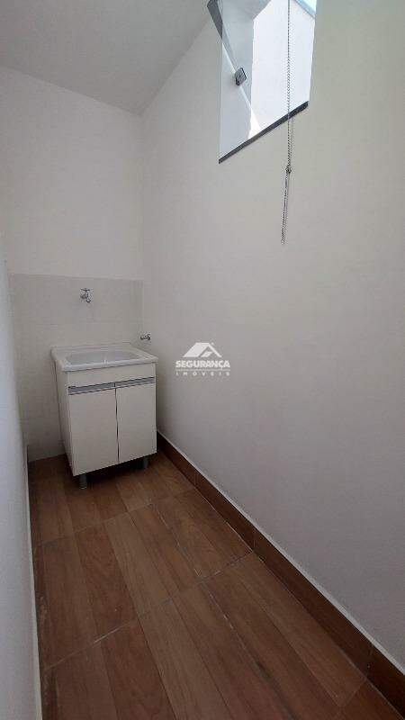 Conjunto de Salas para aluguel no VILA BRETAS: ÁREA DE SERVIÇO
