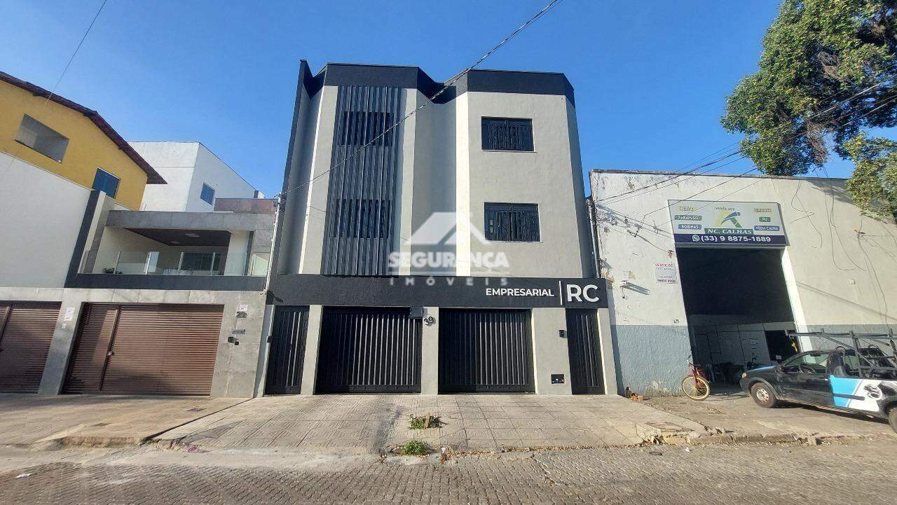 Conjunto de Salas para aluguel no VILA BRETAS: FACHADA