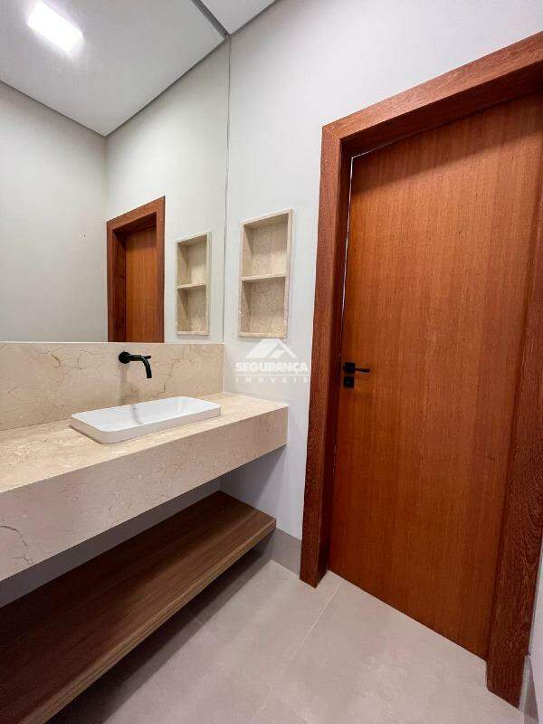 Casa à venda no Ilha dos Araújos: banho social