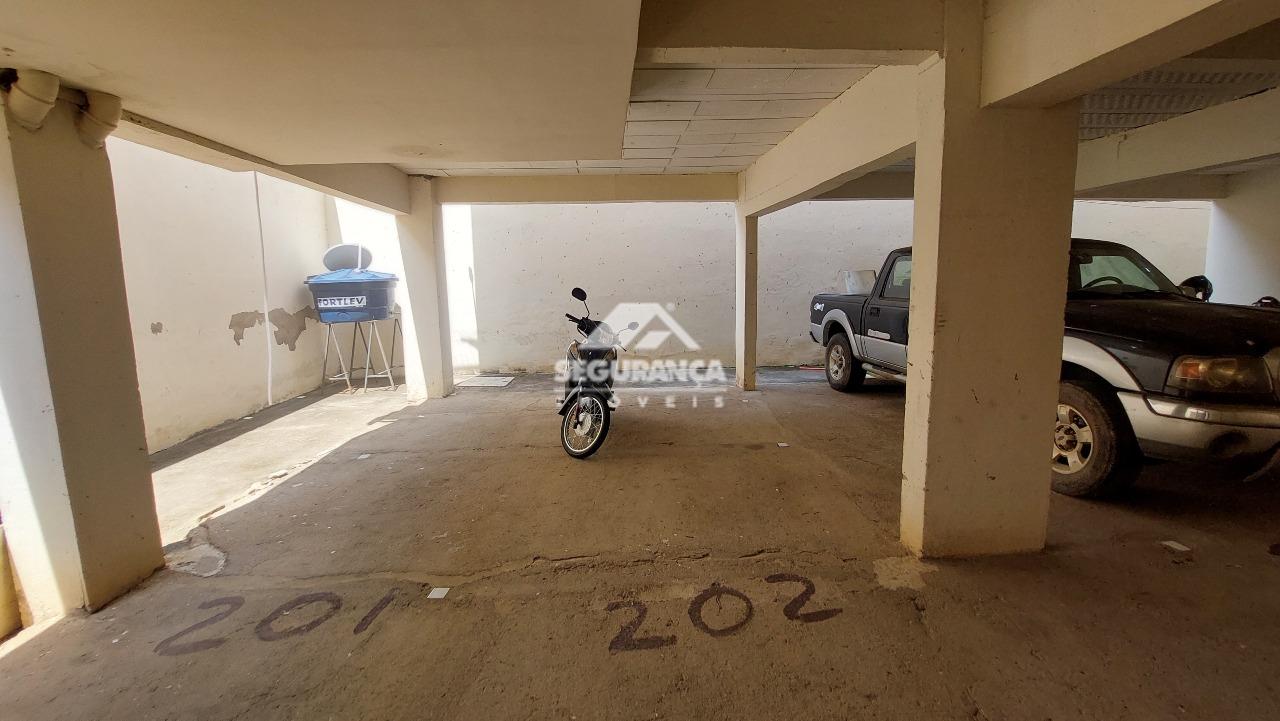 Apartamento para aluguel no São Pedro: GARAGEM