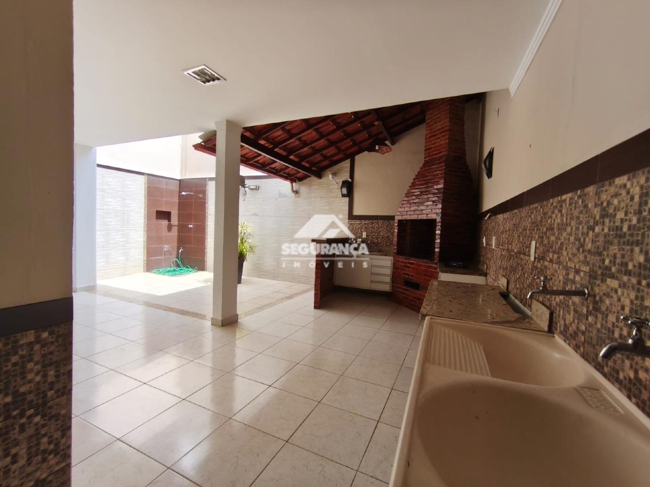 Casa à venda no GRA DUQUESA: 