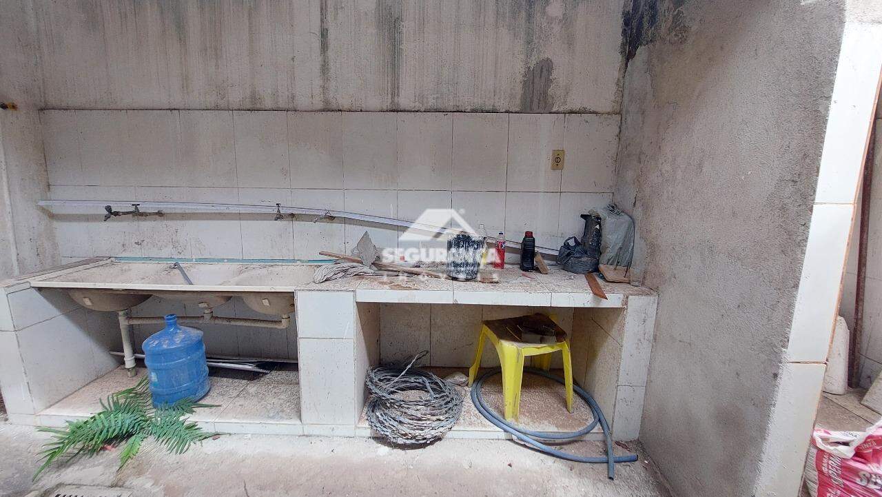 Galpão para aluguel no Lourdes: ÁREA DE SERVIÇO