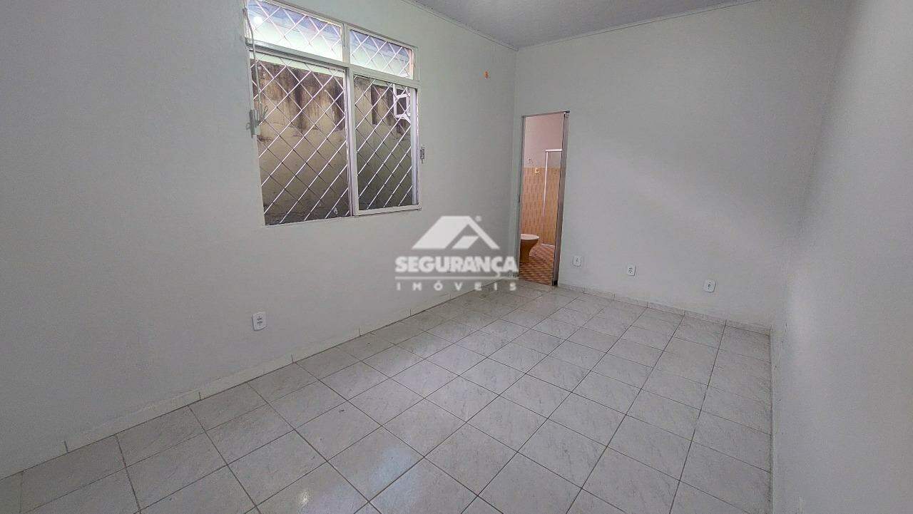 Casa para aluguel no SANTA TEREZINHA: SUÍTE