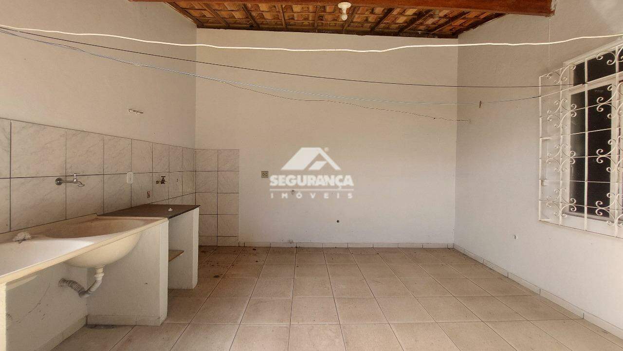 Casa para aluguel no SANTA TEREZINHA: ÁREA DE SERVIÇO