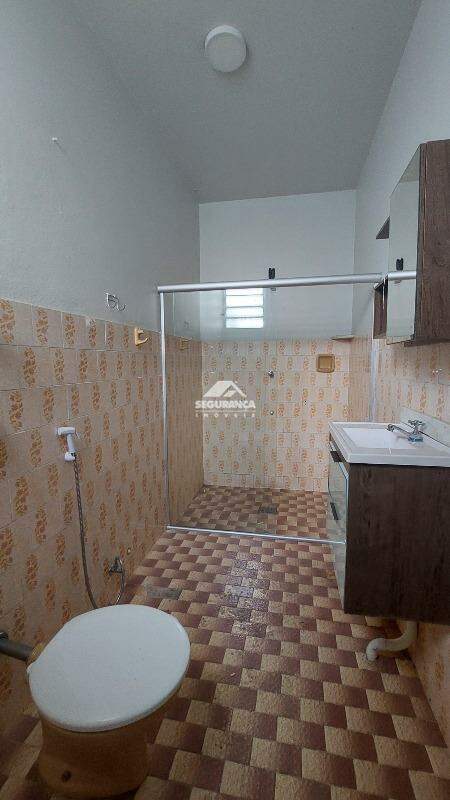 Casa para aluguel no SANTA TEREZINHA: BANHEIRO SUÍTE