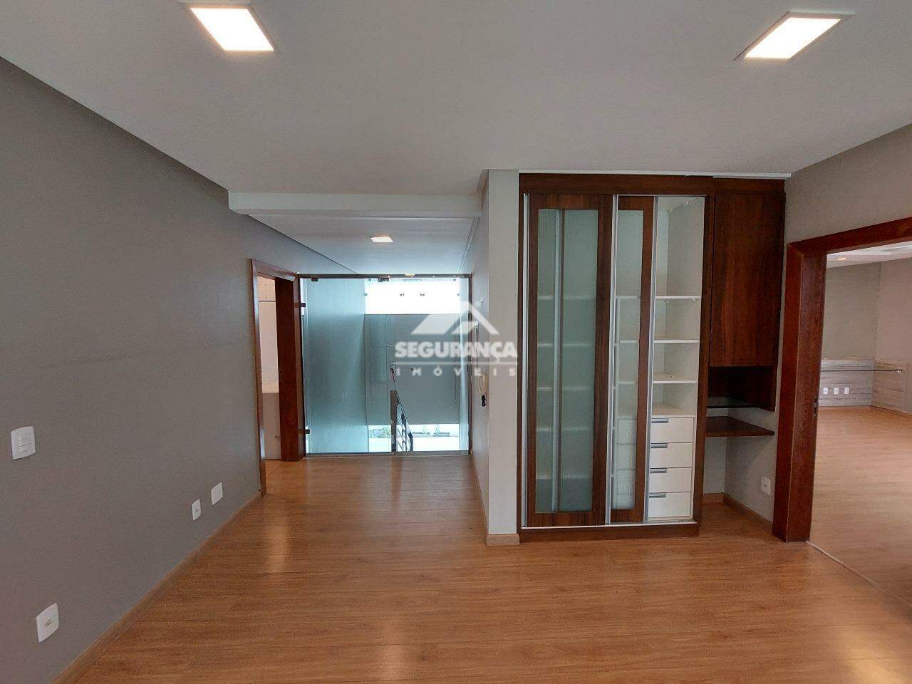 Casa para aluguel no BELVEDERE: HALL