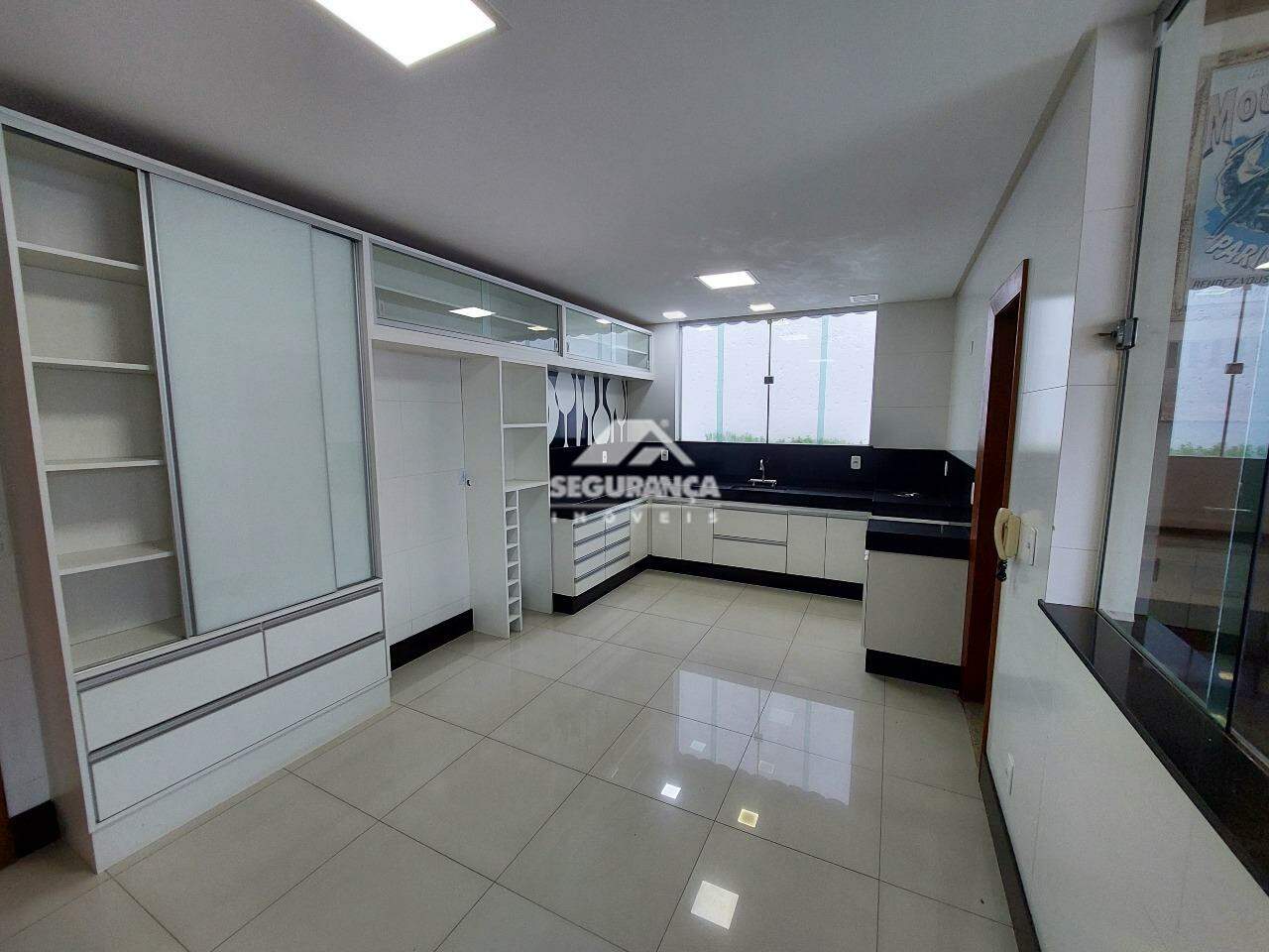 Casa para aluguel no BELVEDERE: COZINHA