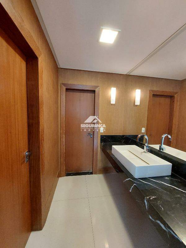Casa para aluguel no BELVEDERE: LAVABO