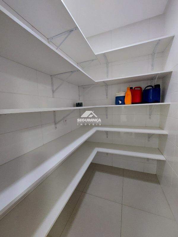 Casa para aluguel no BELVEDERE: DESPENSA