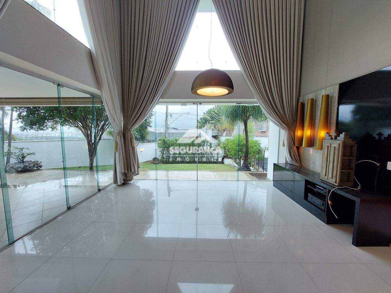 Casa para aluguel no BELVEDERE: SALA