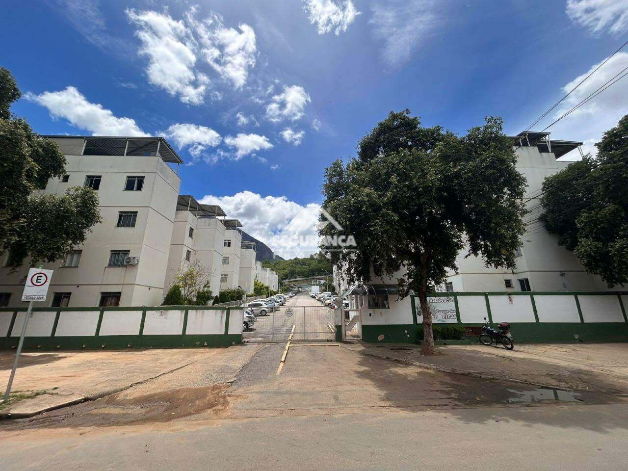 Apartamento para aluguel no PARQUE DAS AROEIRAS: FACHADA