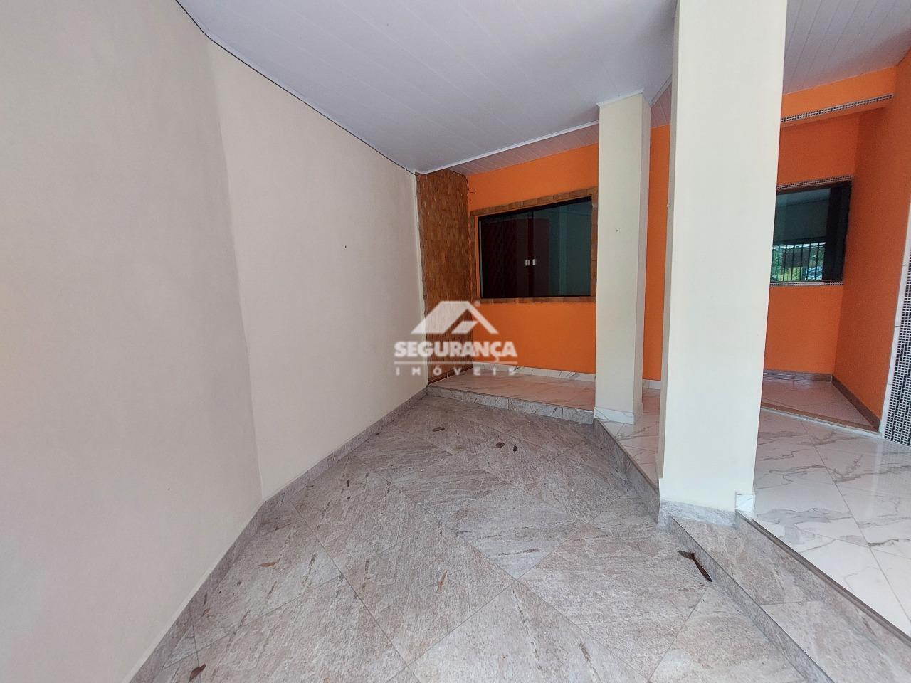 Casa para aluguel no Universitário: GARAGEM