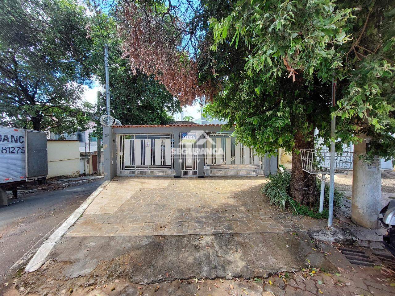 Casa para aluguel no Lourdes: FACHADA 